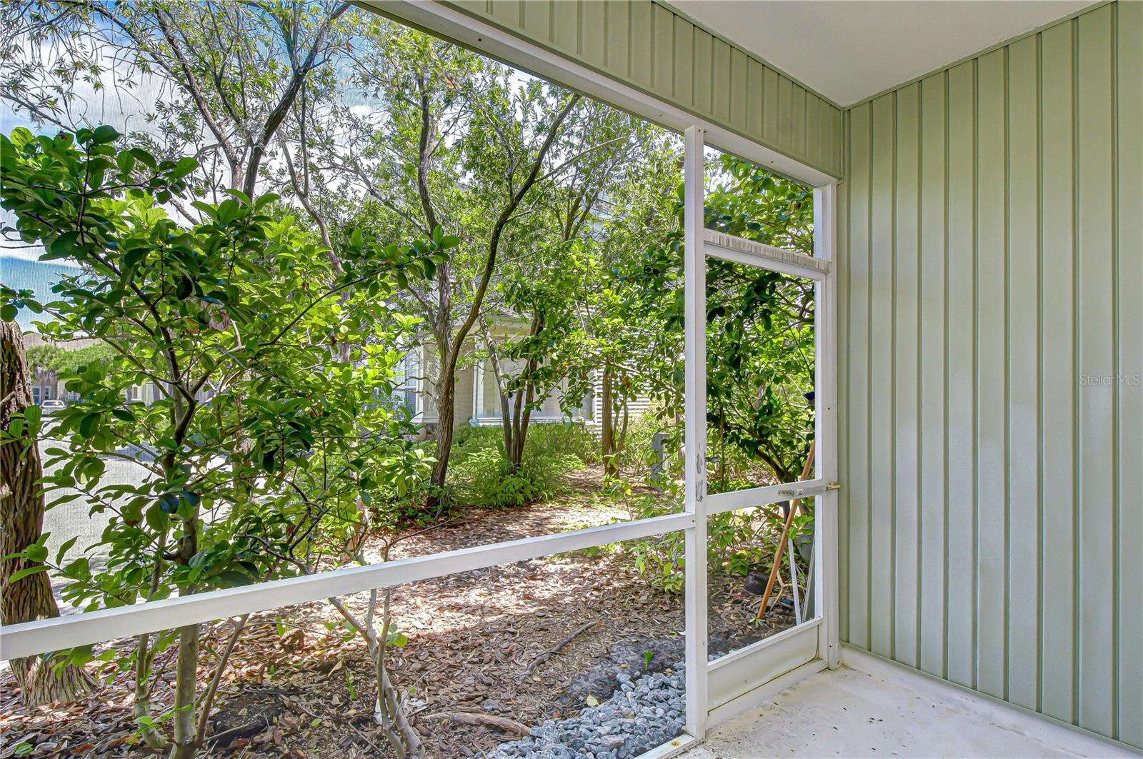 12473 COUNTRY WHITE CIR