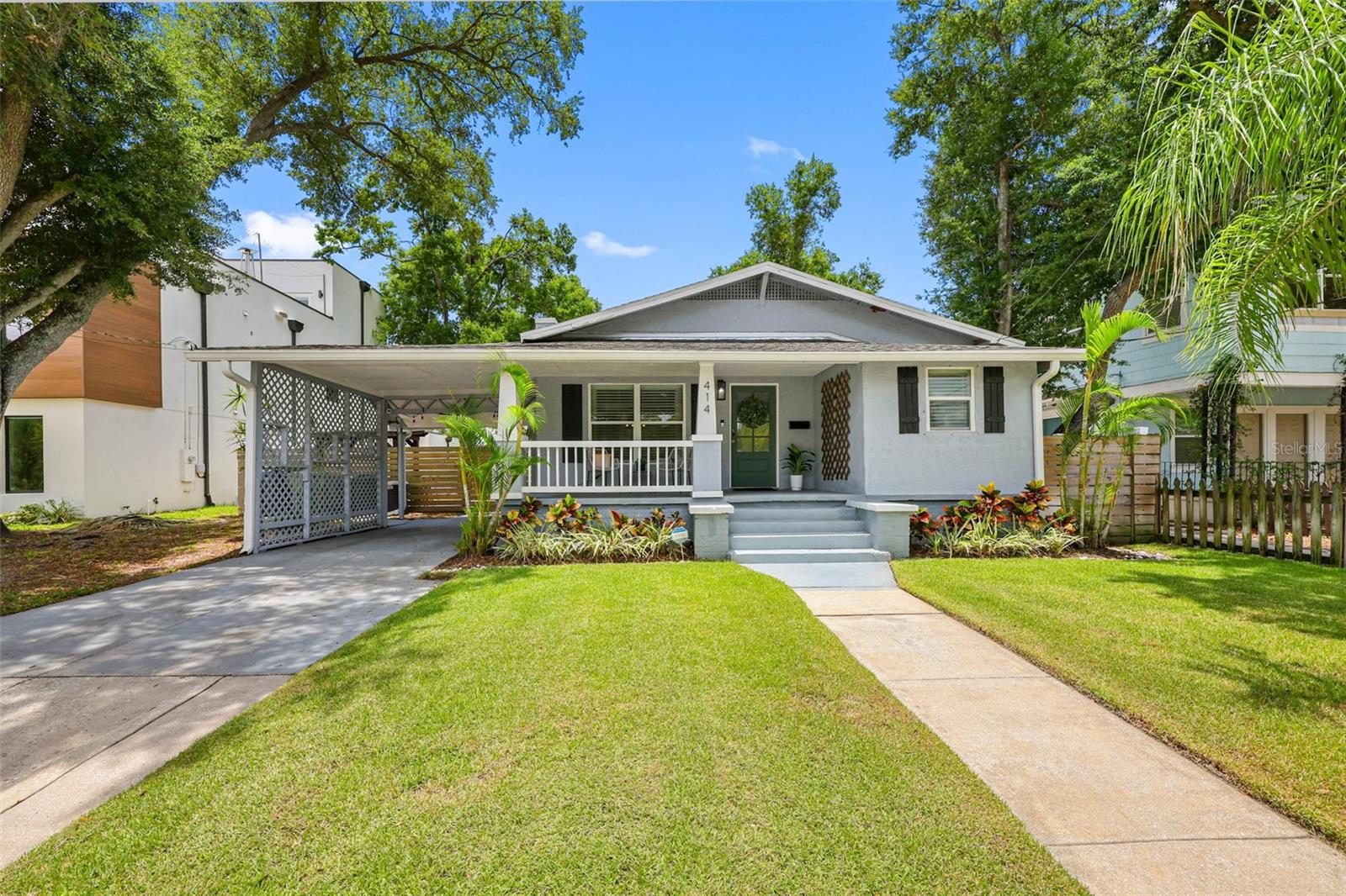 414 W AMELIA AVE
