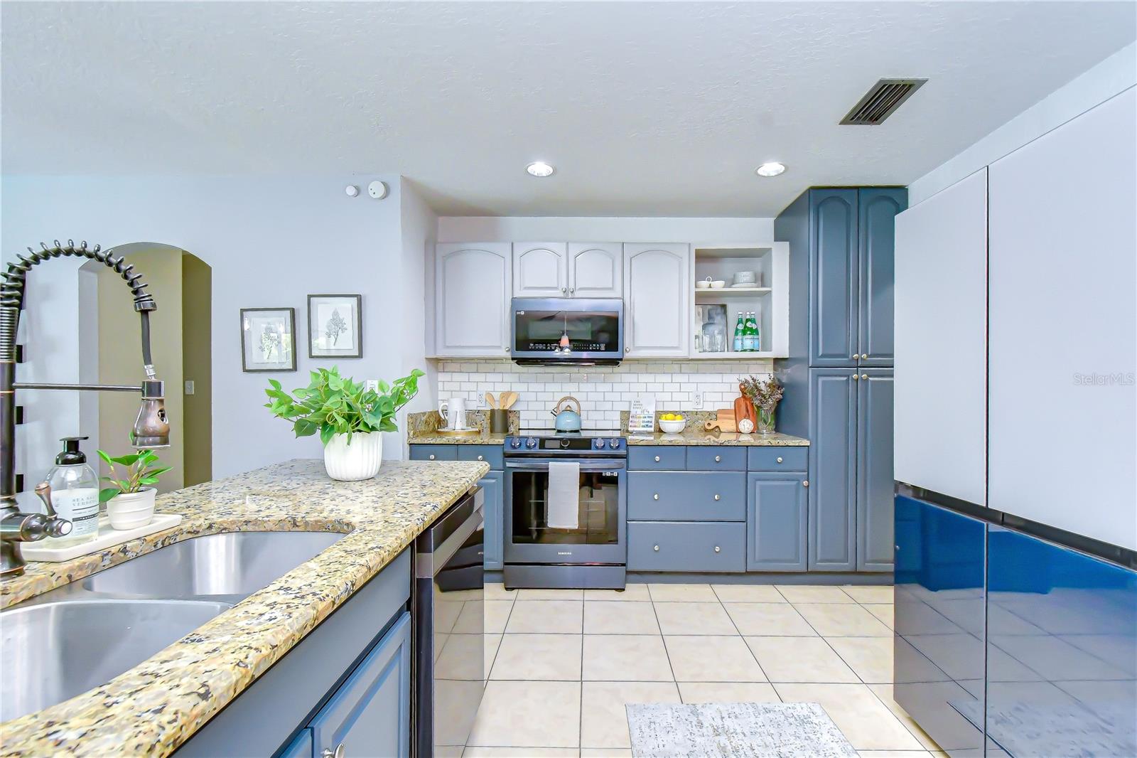 1291 RALEIGH CT