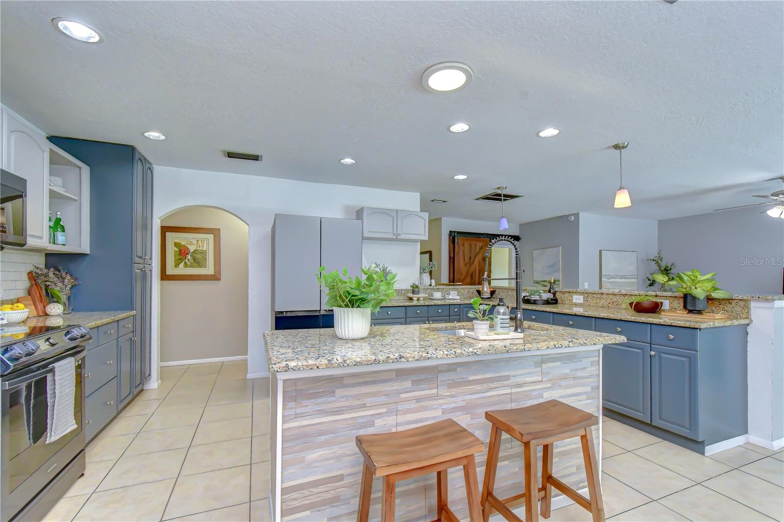 1291 RALEIGH CT