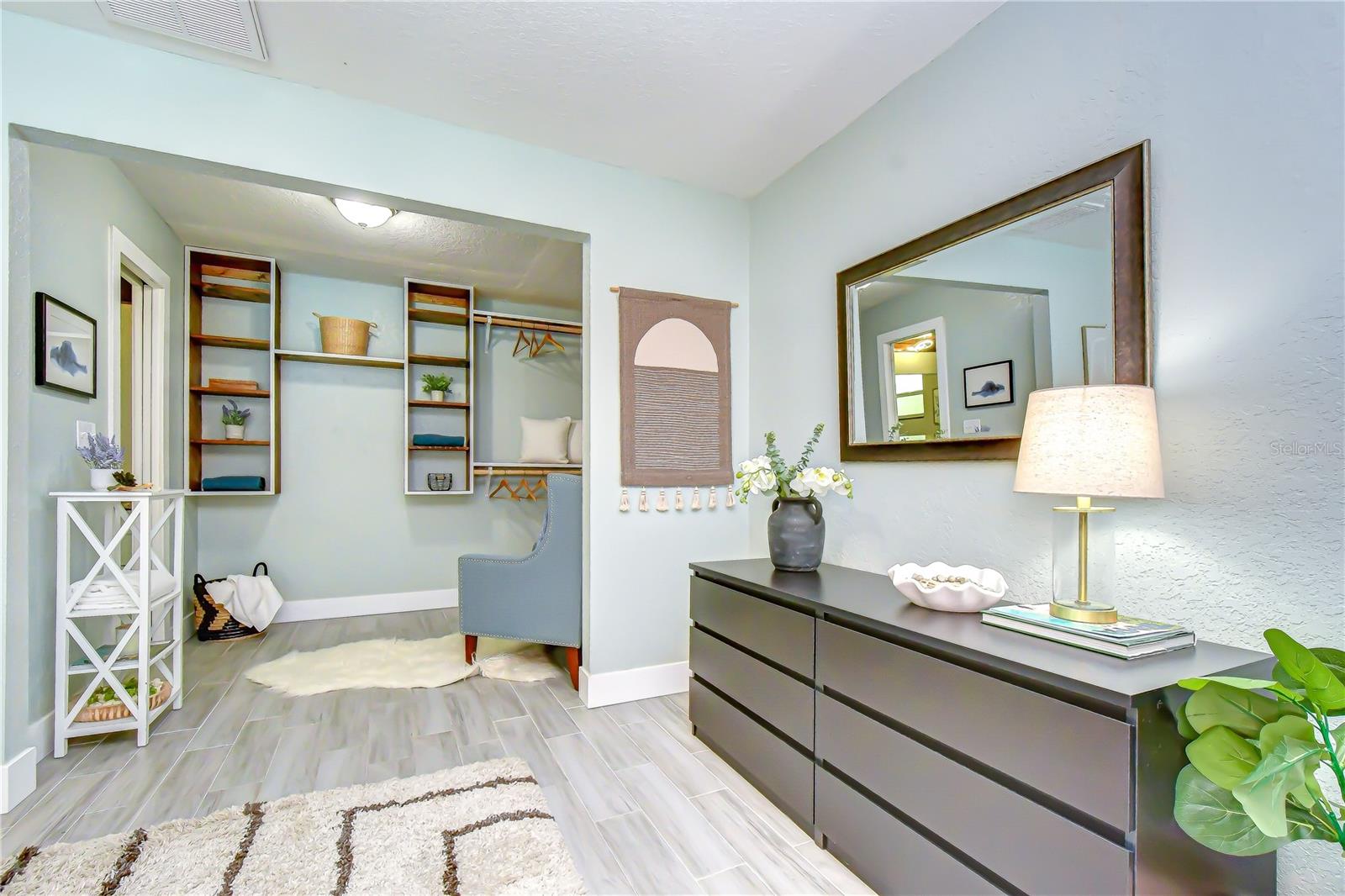 1291 RALEIGH CT