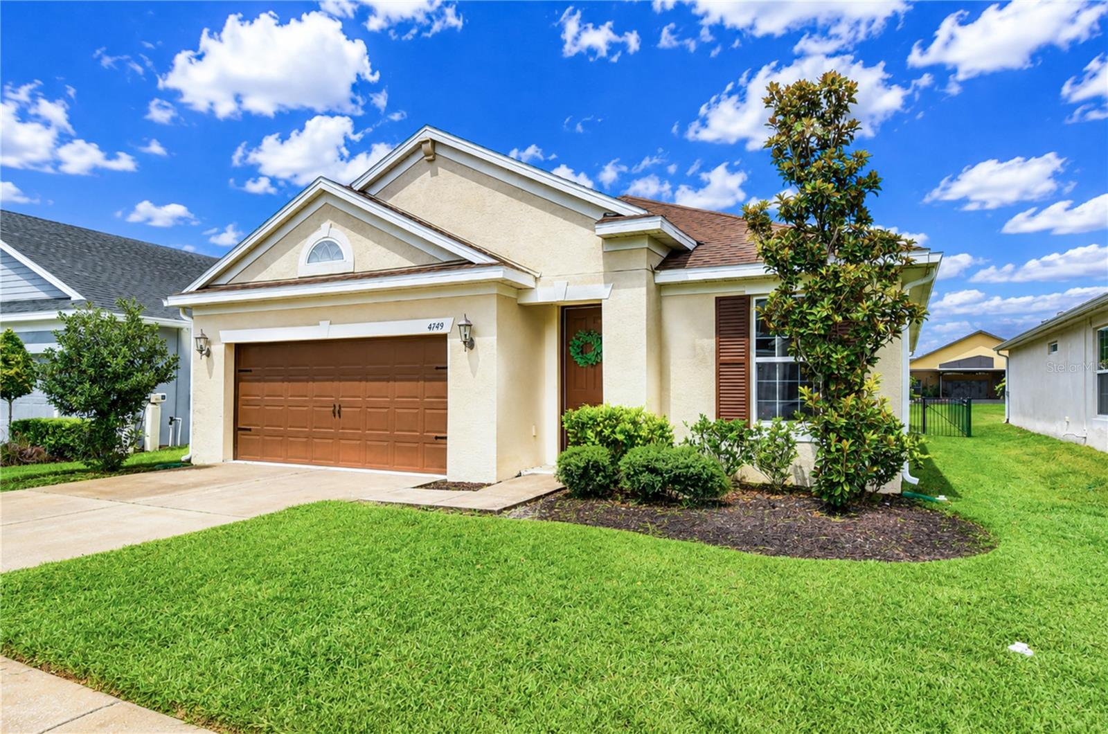 4749 ROLLING GREEN DR