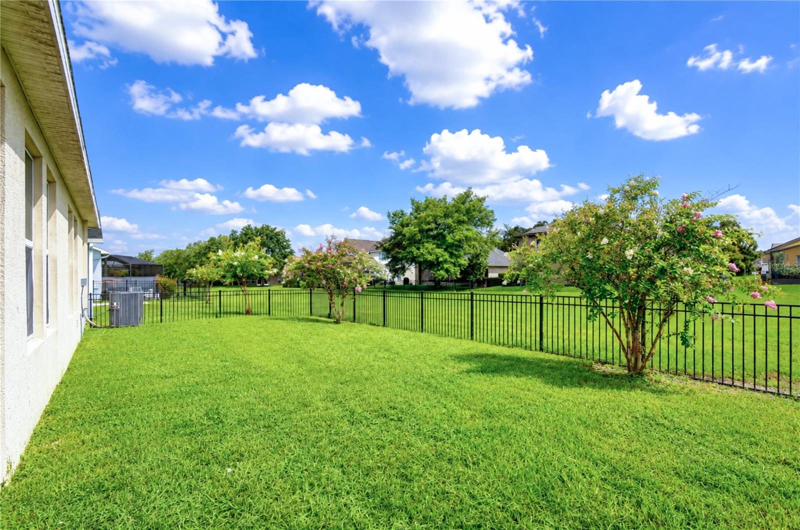 4749 ROLLING GREEN DR