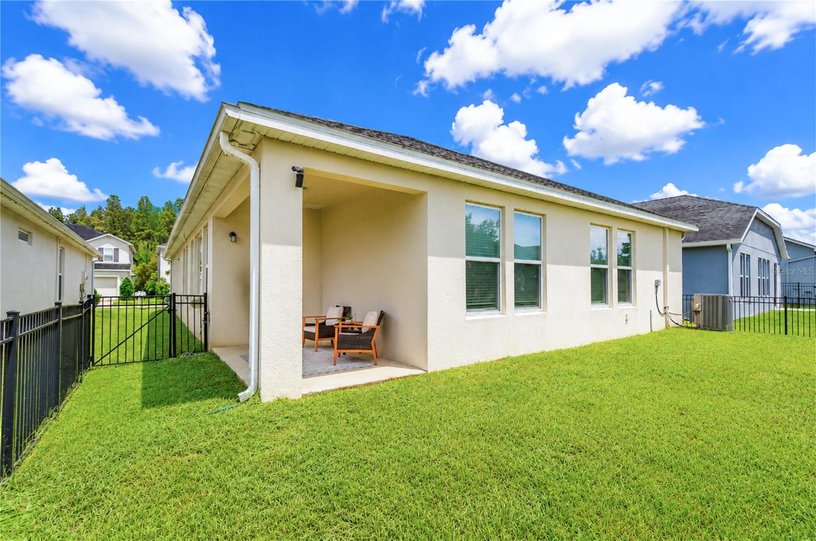4749 ROLLING GREEN DR