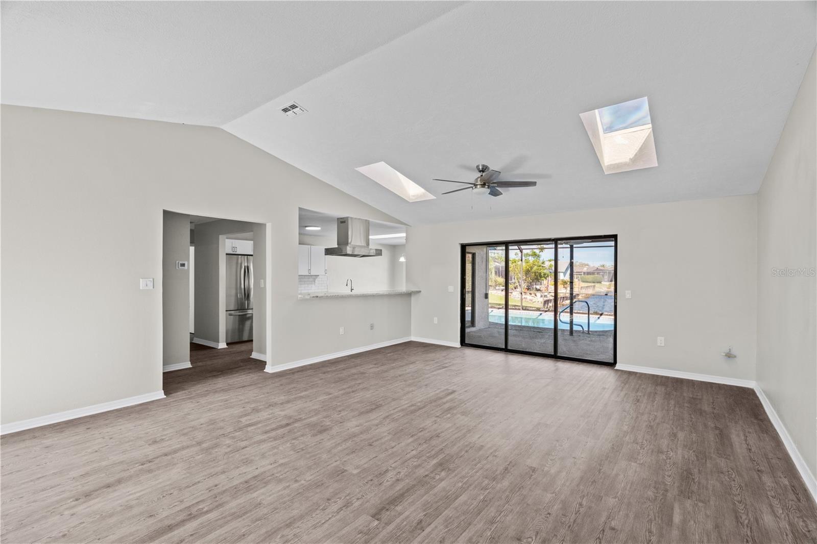 8121 DAMARA DR