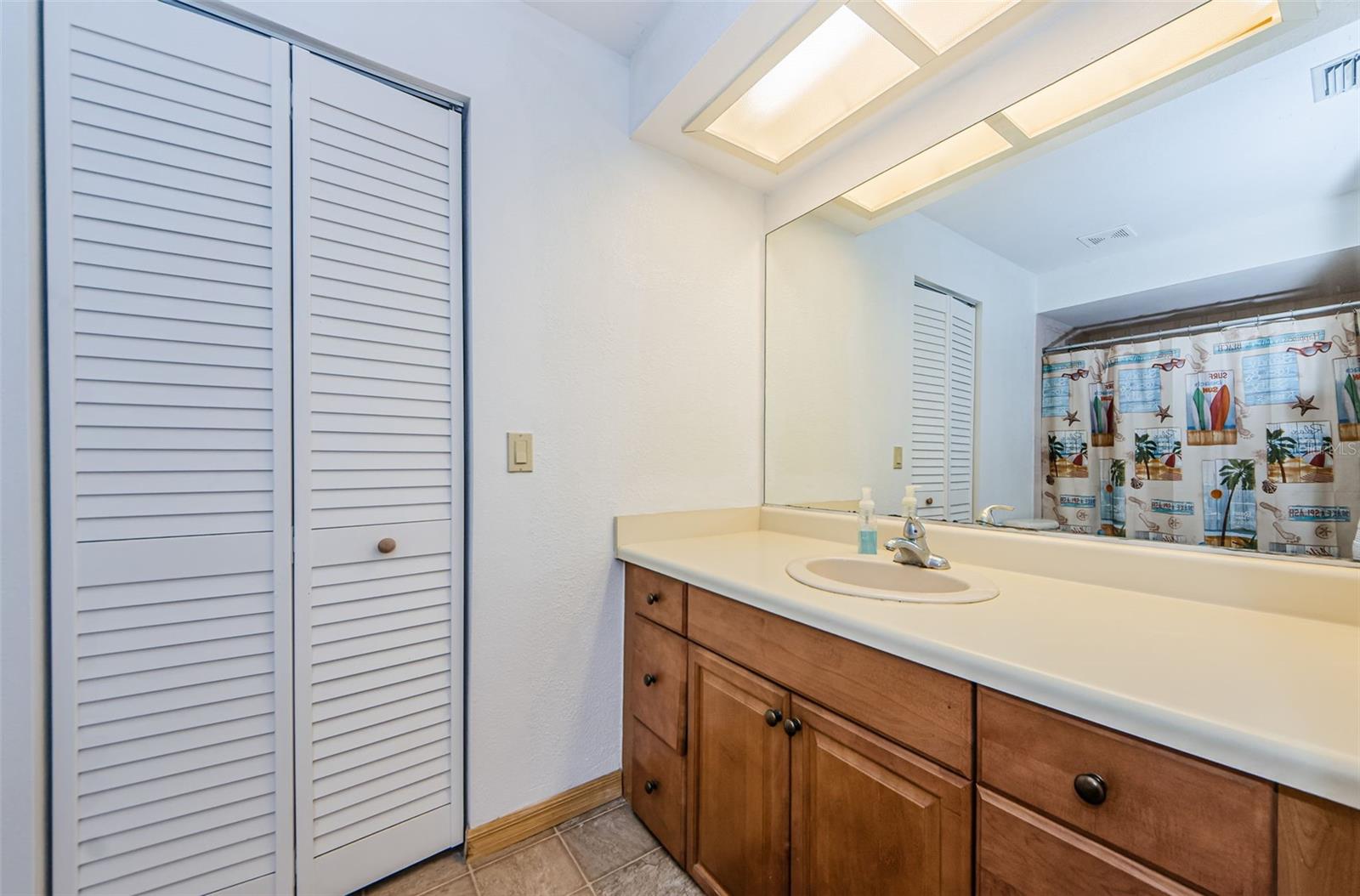 1004 ROSETREE LN