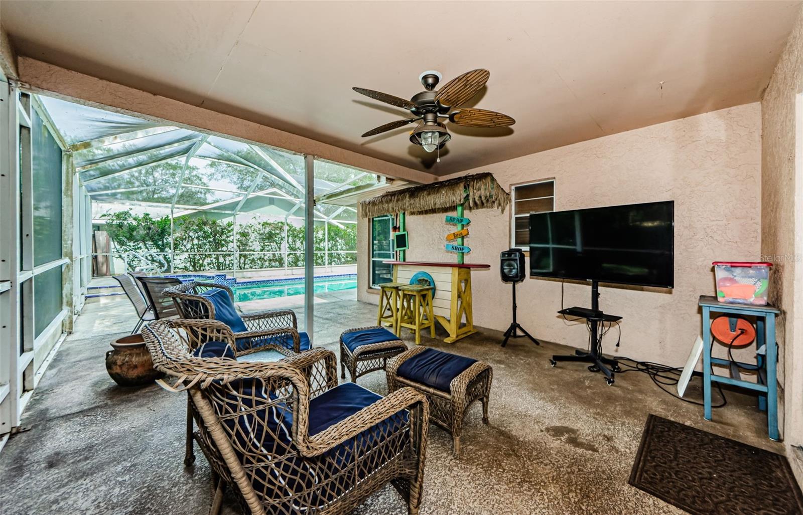 1004 ROSETREE LN