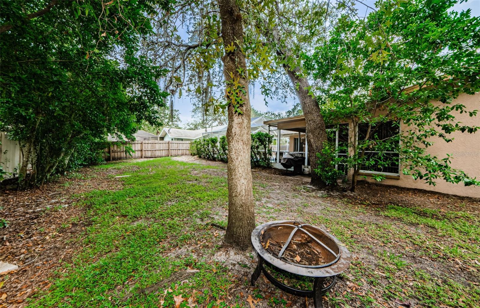 1004 ROSETREE LN
