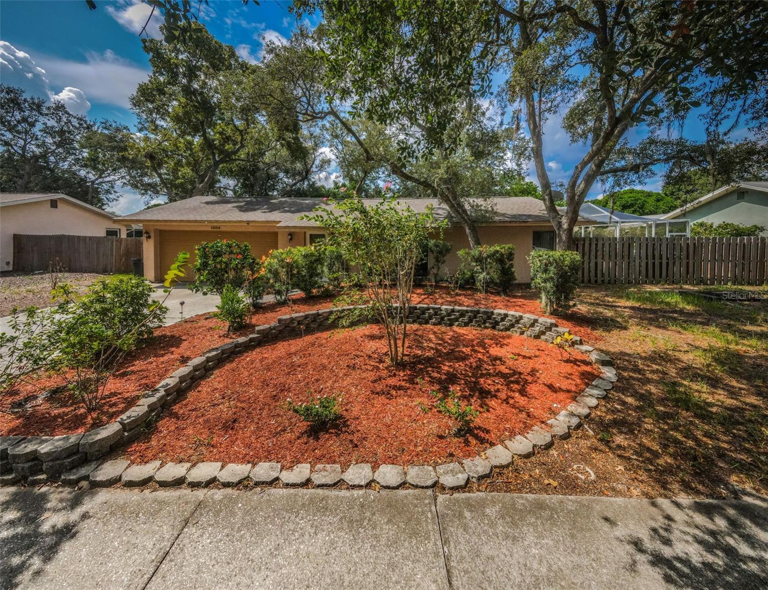 1004 ROSETREE LN