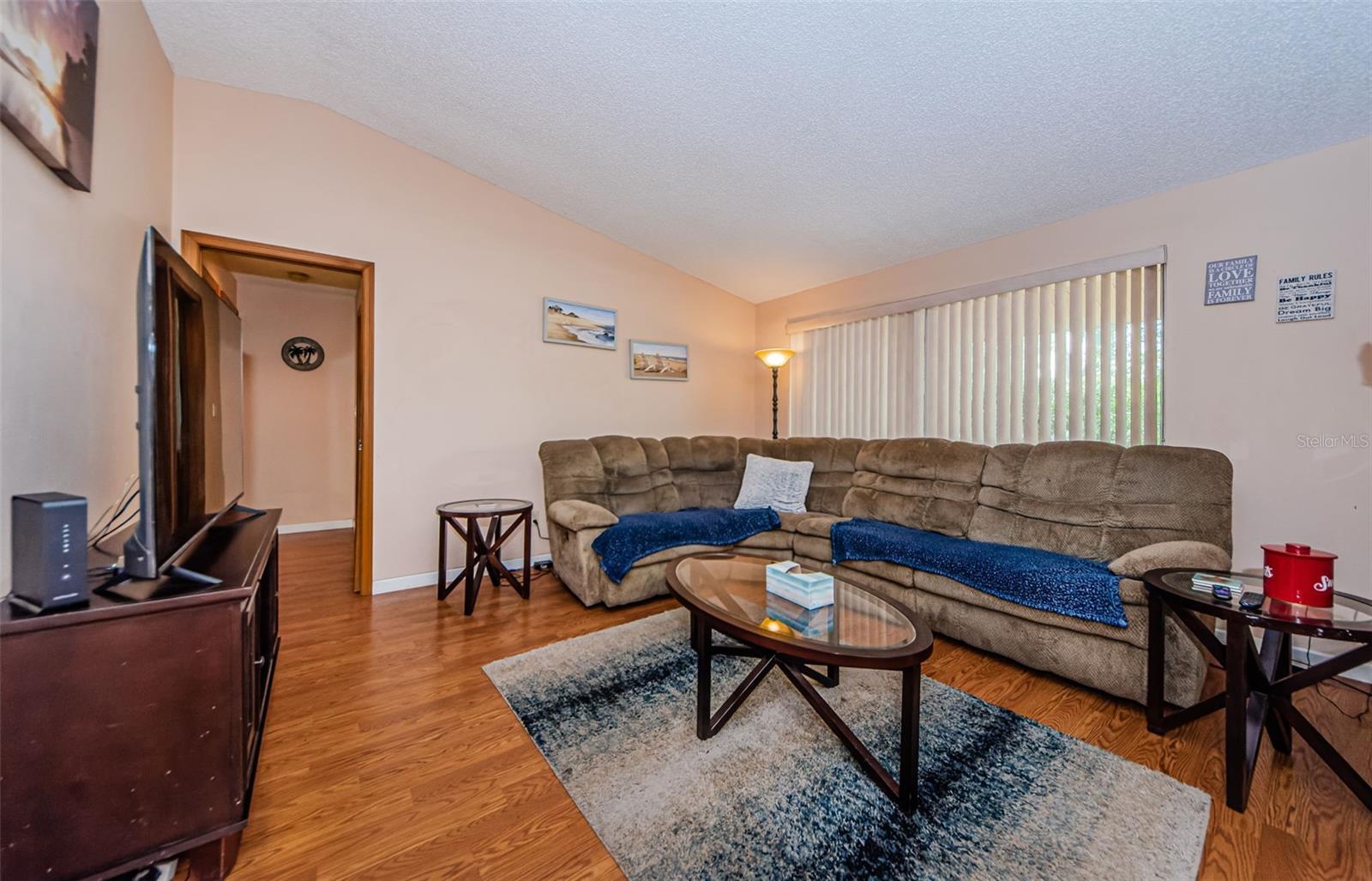 1004 ROSETREE LN