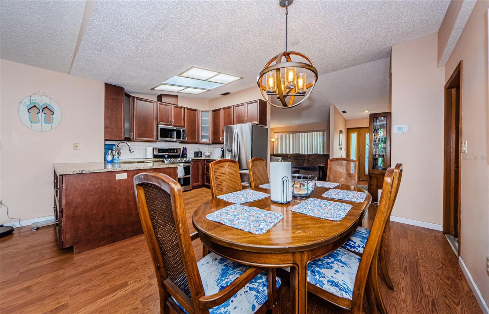 1004 ROSETREE LN