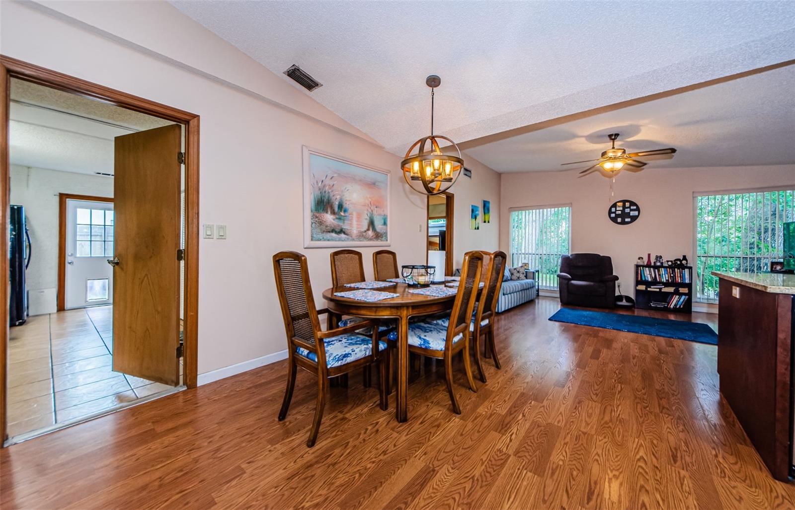 1004 ROSETREE LN