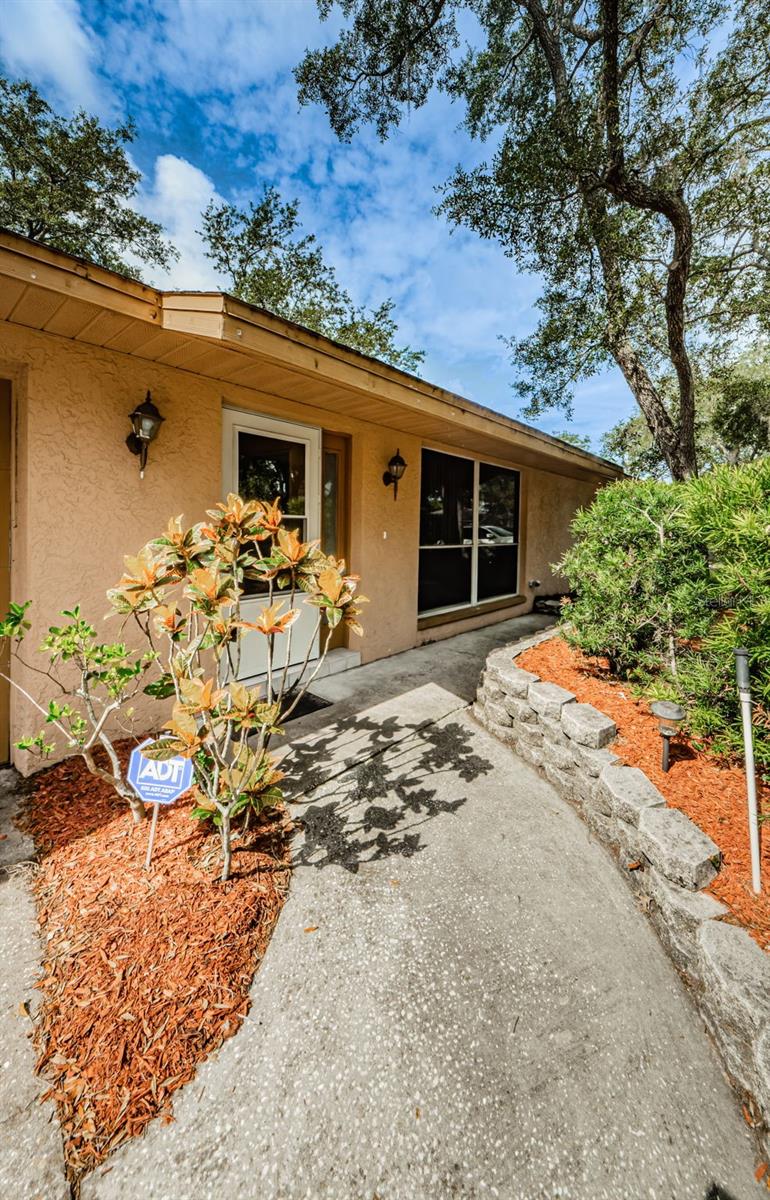 1004 ROSETREE LN