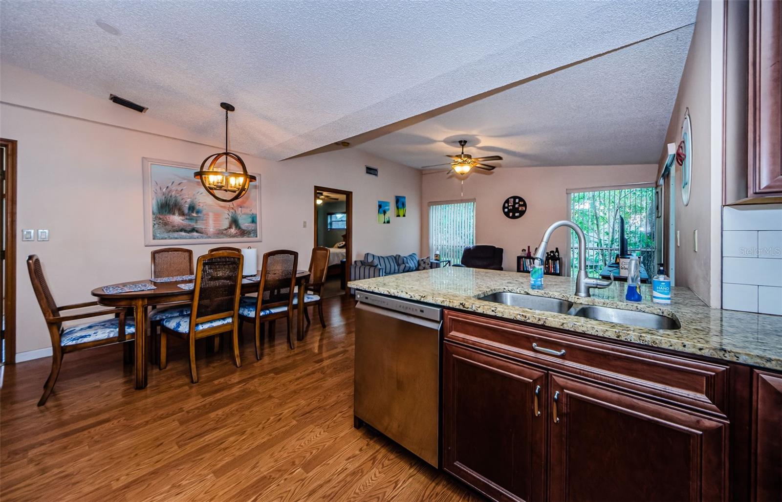 1004 ROSETREE LN