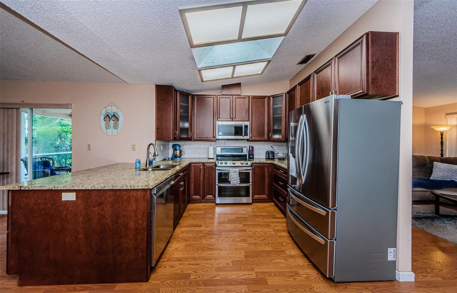 1004 ROSETREE LN