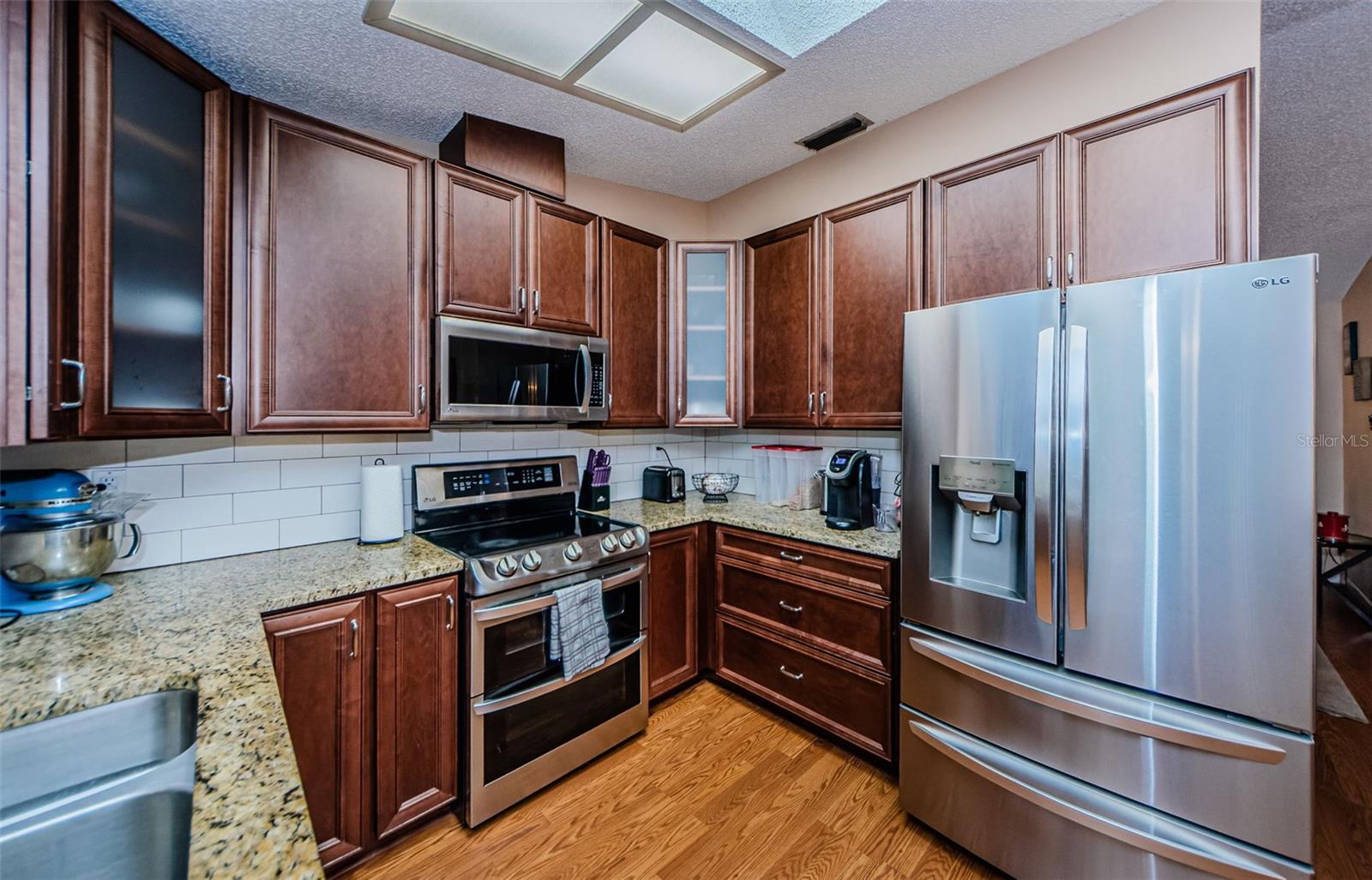 1004 ROSETREE LN