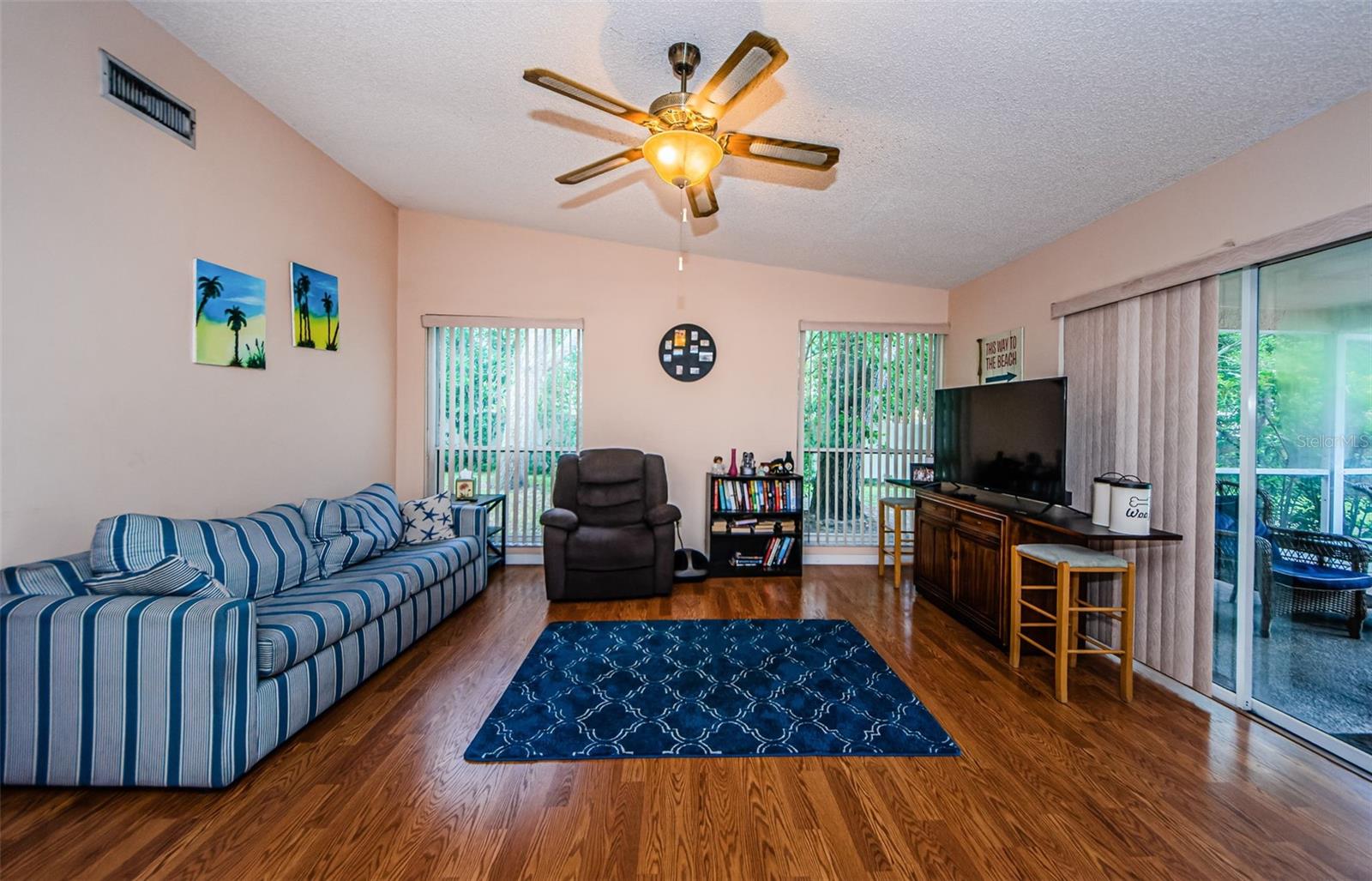 1004 ROSETREE LN