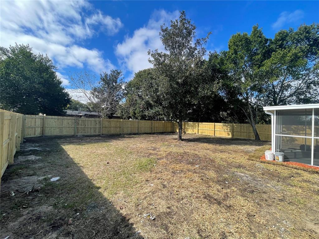 8654 FOX HOLLOW DR