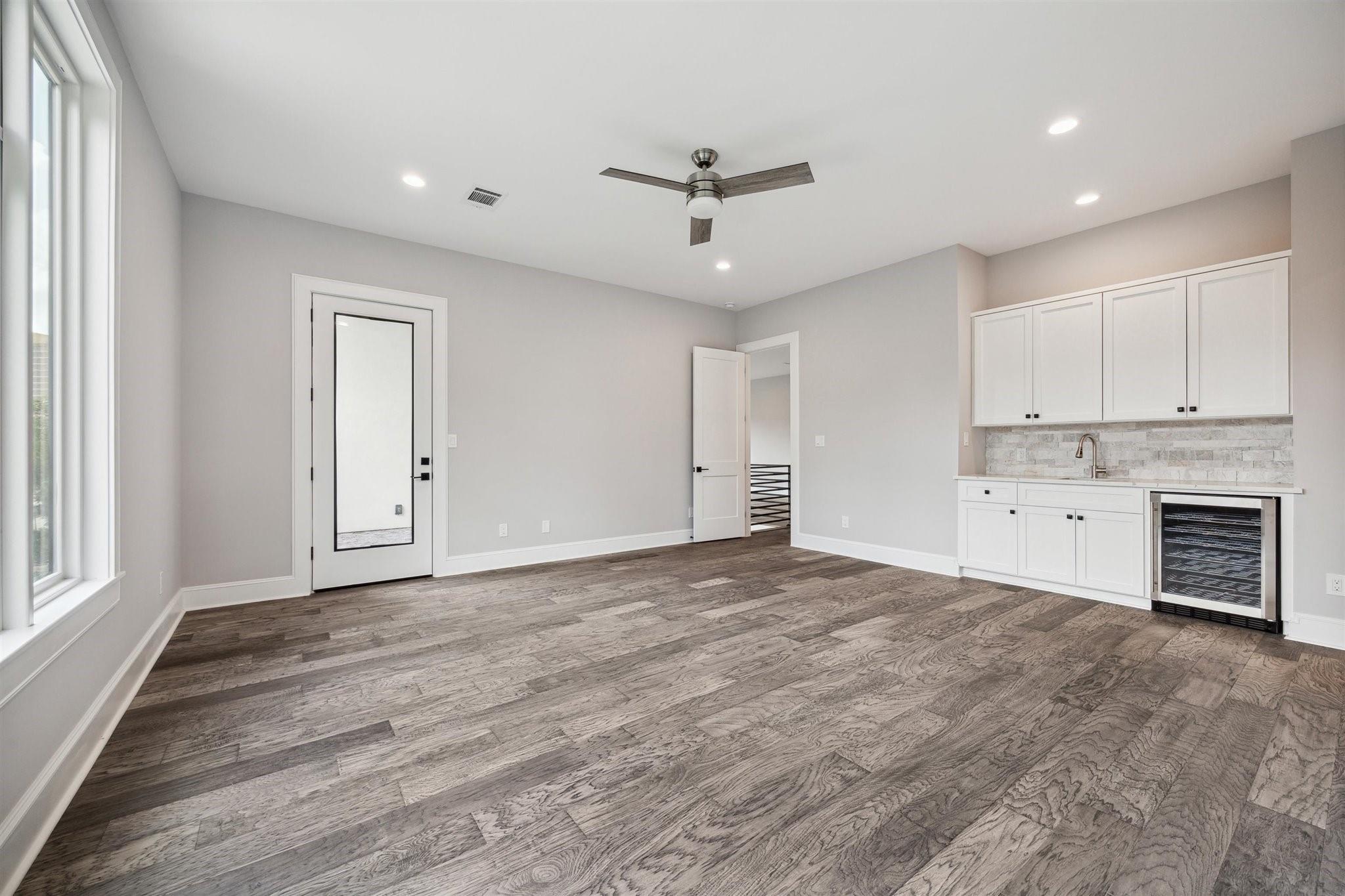 2065 Southgate Boulevard