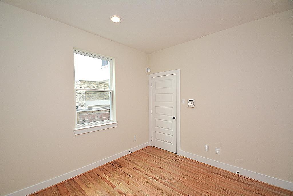 1548 W 23rd Street