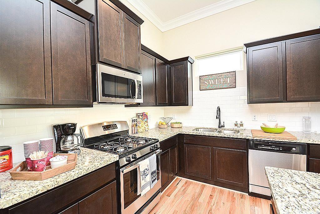 1548 W 23rd Street