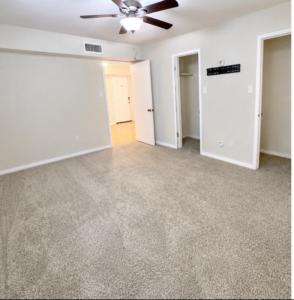 4633 Wild Indigo Street # 555