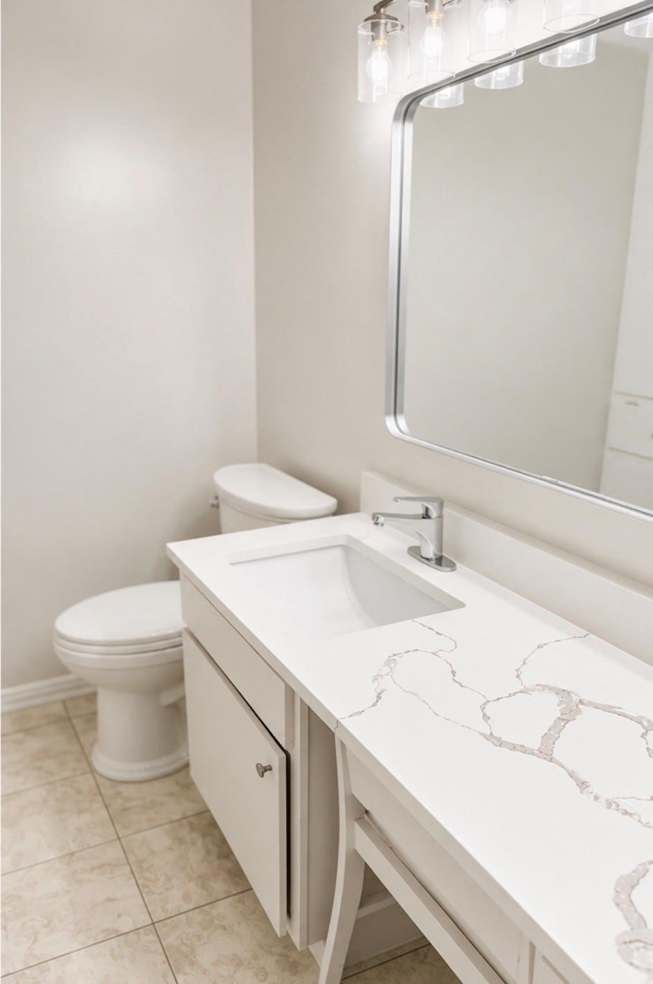 4633 Wild Indigo Street # 555