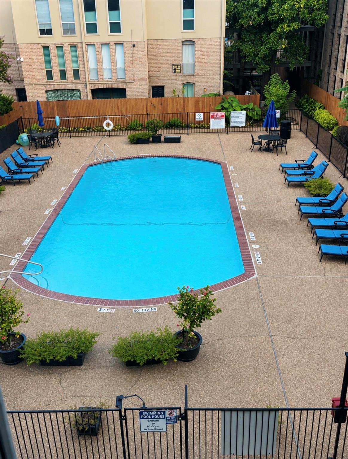4633 Wild Indigo Street # 555