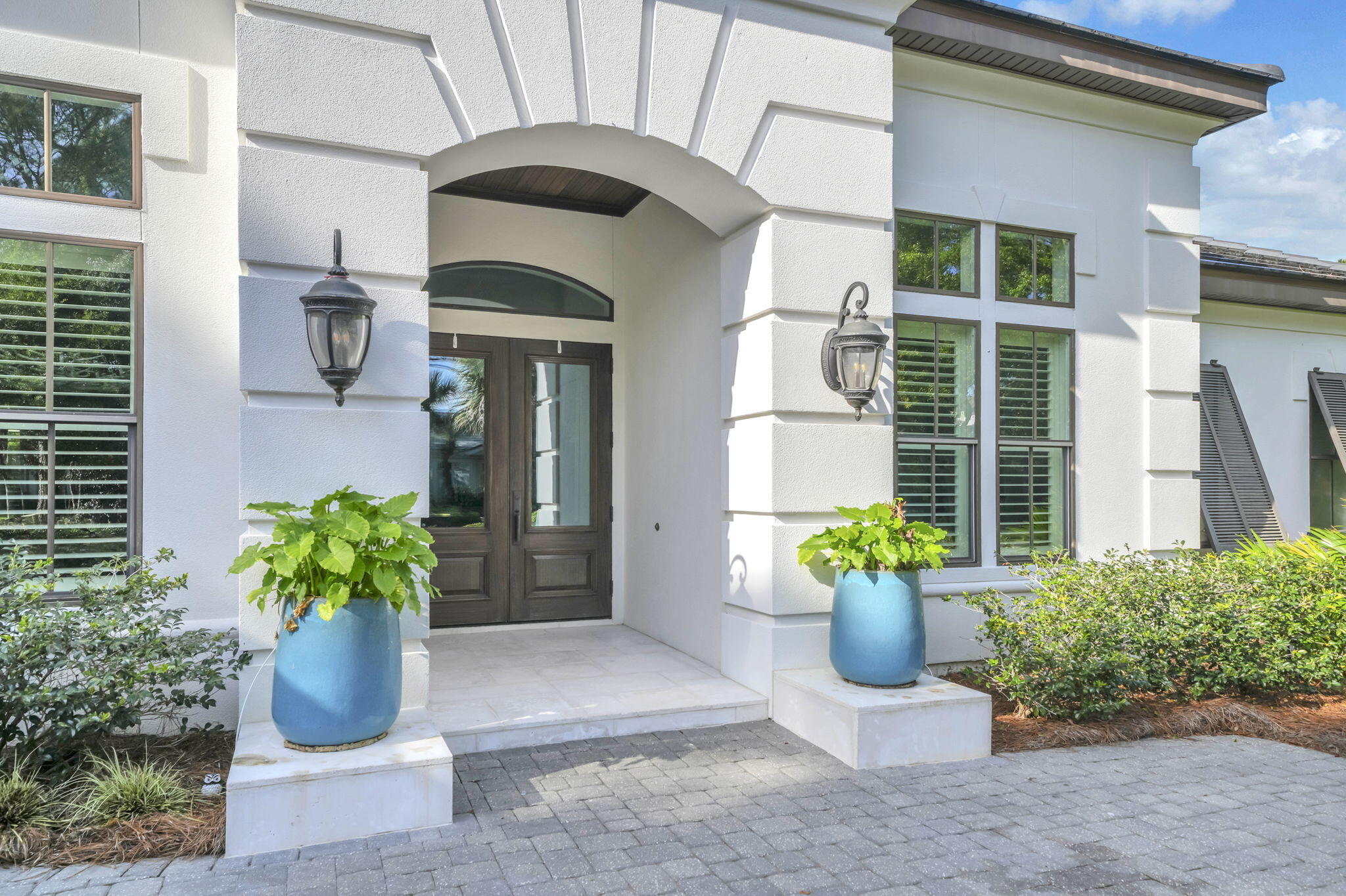 1530 W Island Green Lane