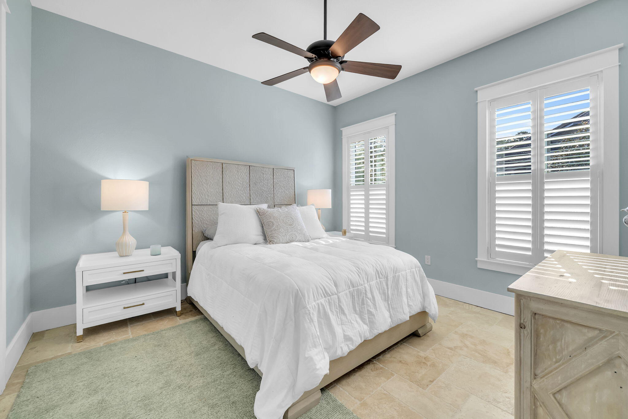 1530 W Island Green Lane