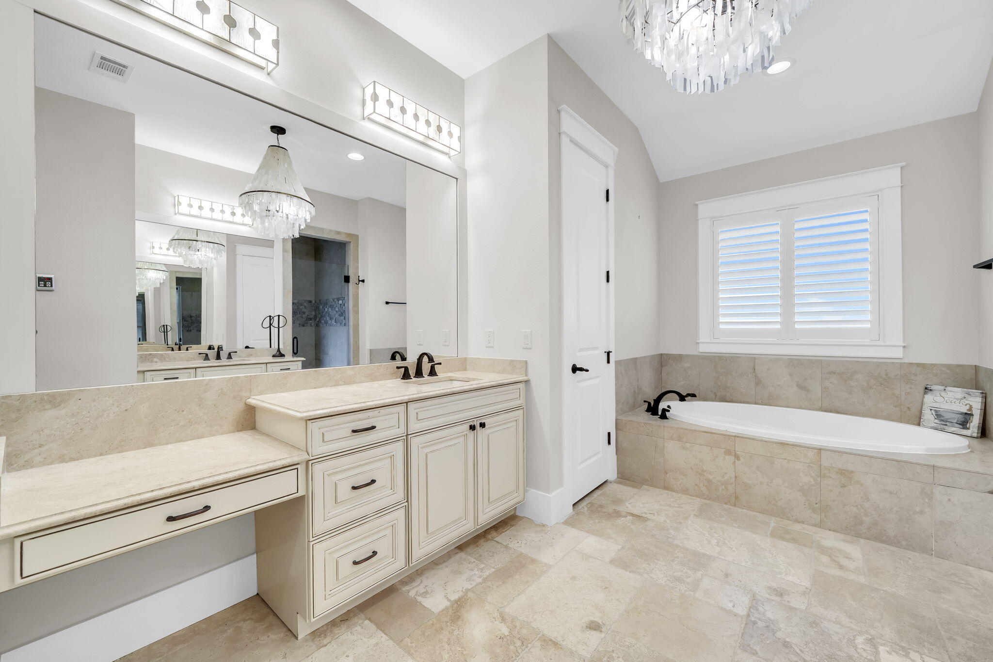 1530 W Island Green Lane