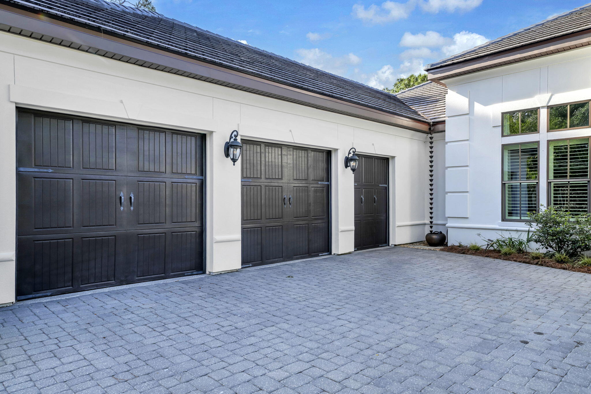 1530 W Island Green Lane