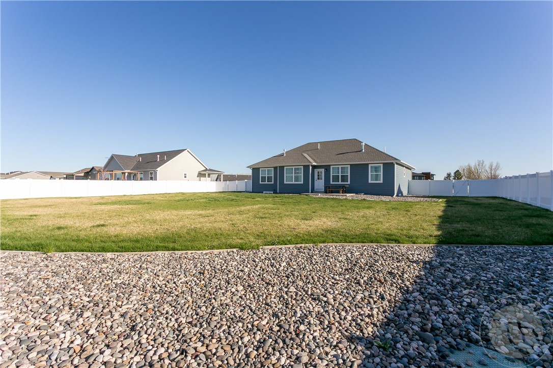 6737 Skycrest Dr