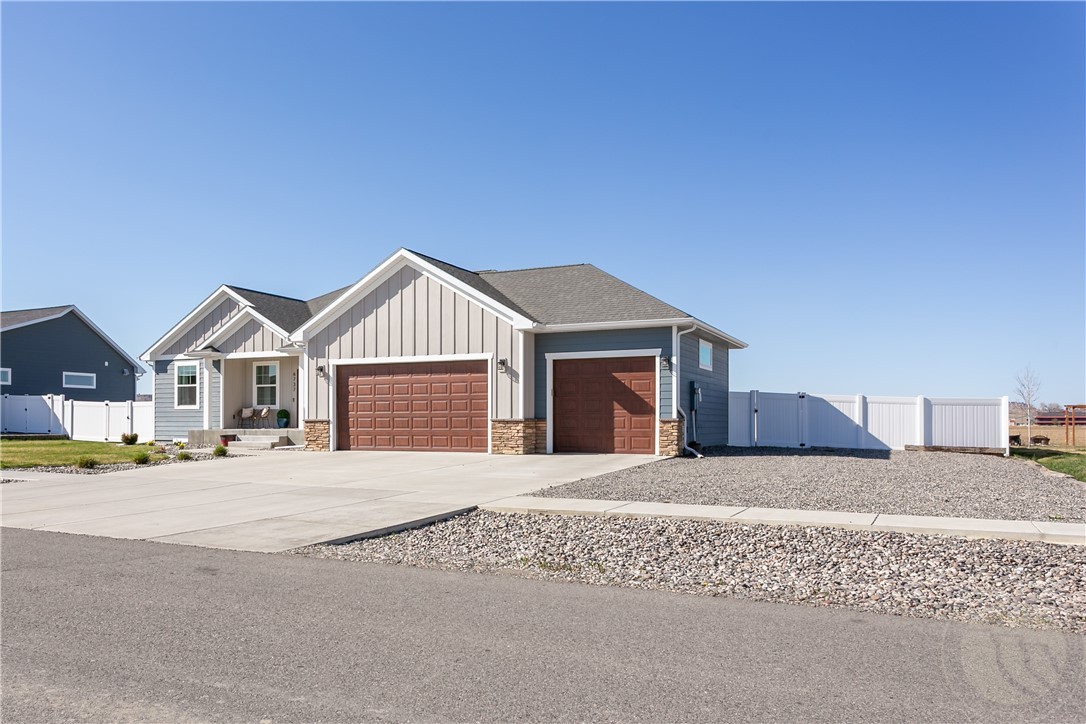 6737 Skycrest Dr