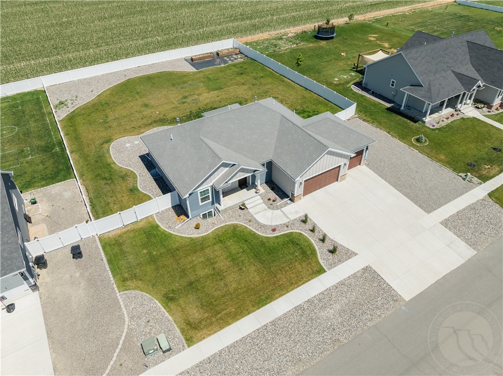 6737 Skycrest Dr