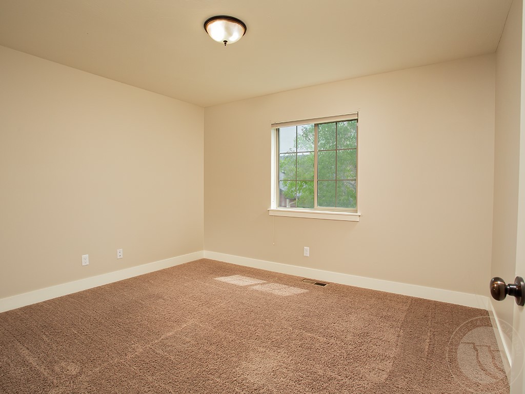1325 Blackberry Way