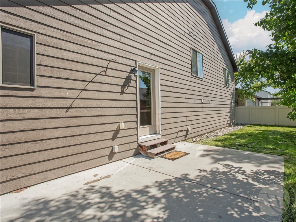 1325 Blackberry Way