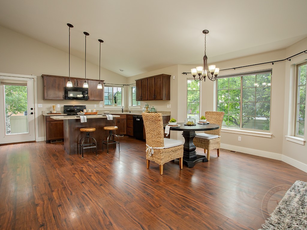 1325 Blackberry Way