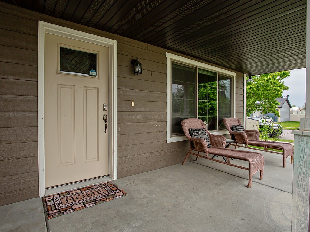 1325 Blackberry Way