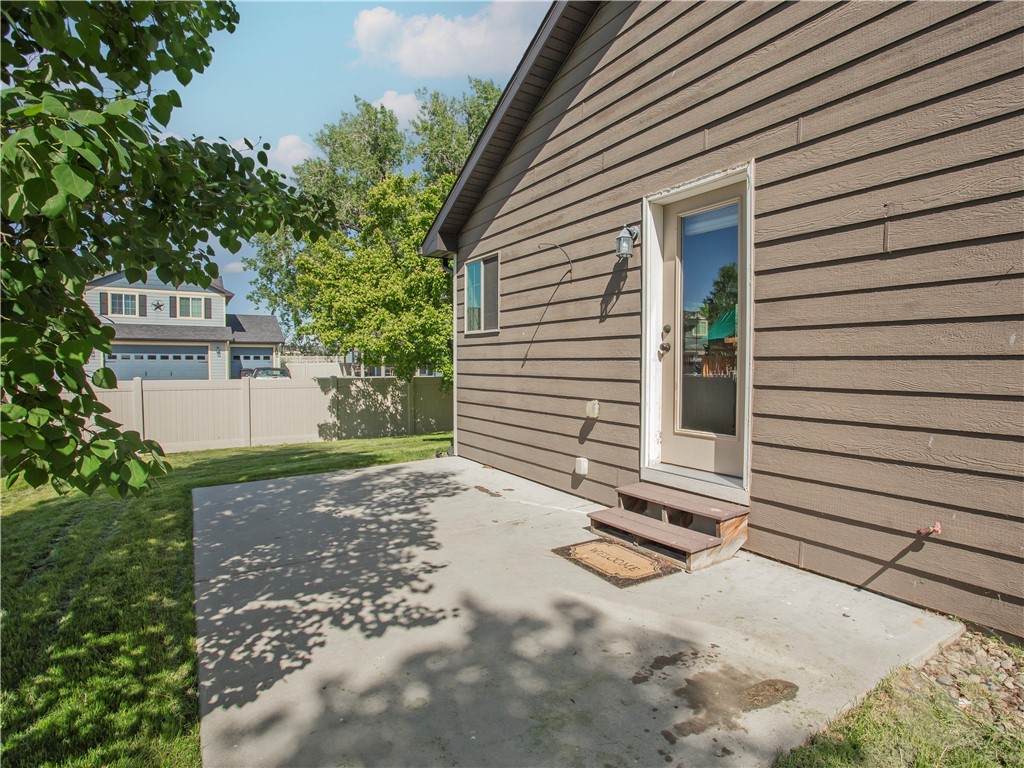 1325 Blackberry Way