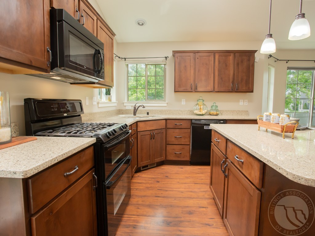 1325 Blackberry Way