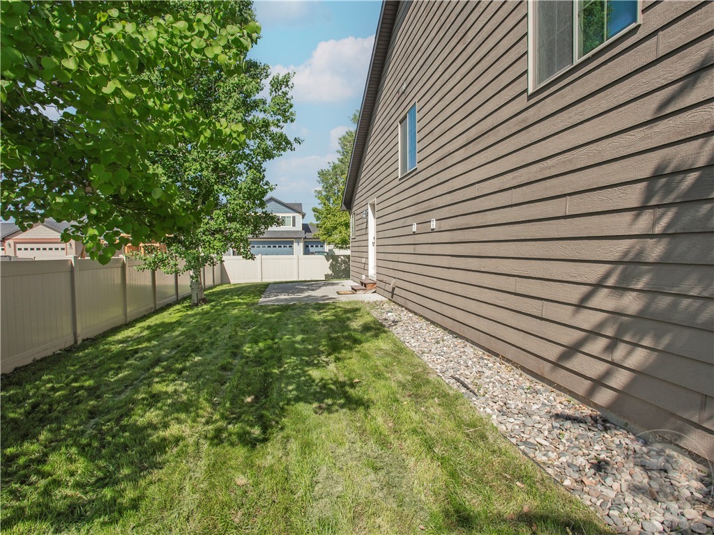 1325 Blackberry Way