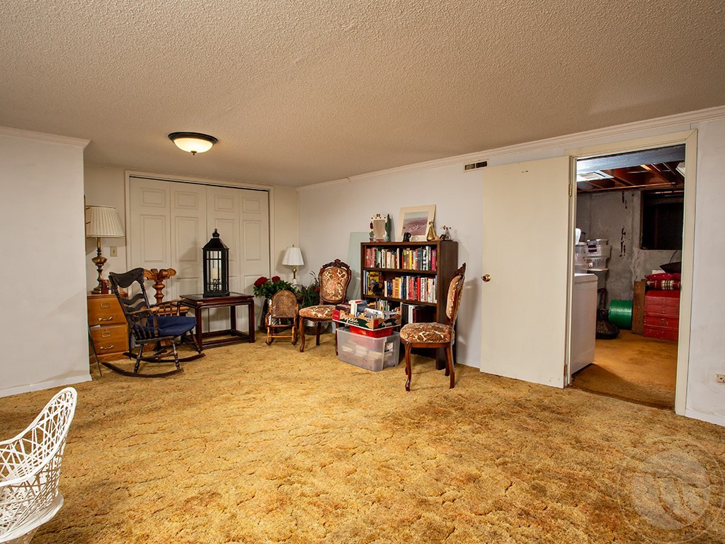 4748 Rimrock Rd