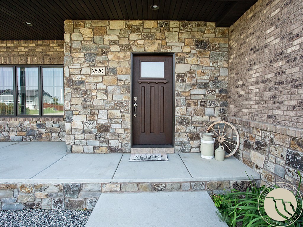 2520 Hummingbird Way