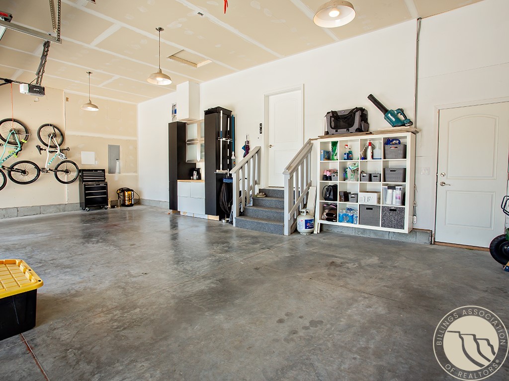 3212 Peregrine Lane