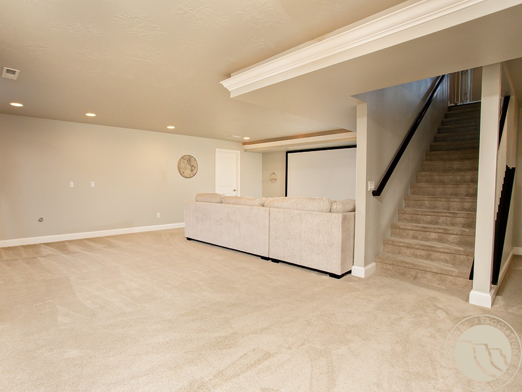 3212 Peregrine Lane