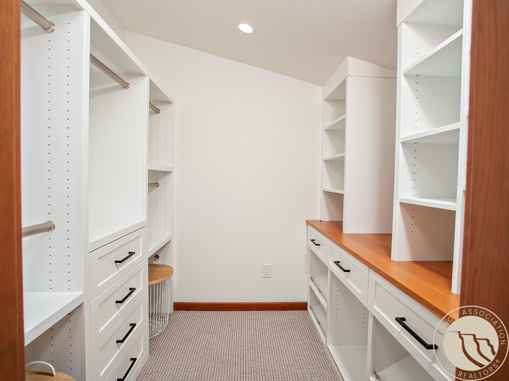 3106 Smokey Lane