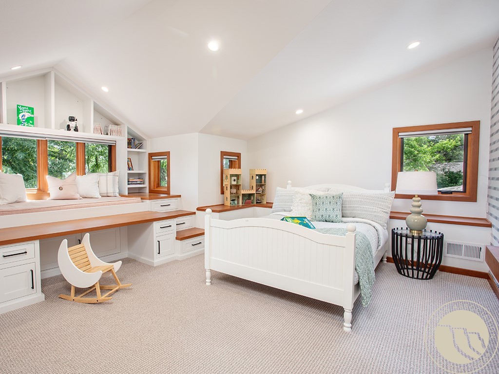 3106 Smokey Lane
