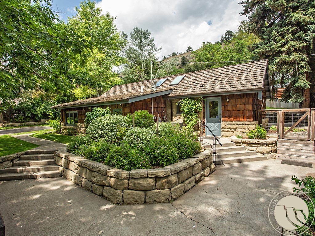3106 Smokey Lane