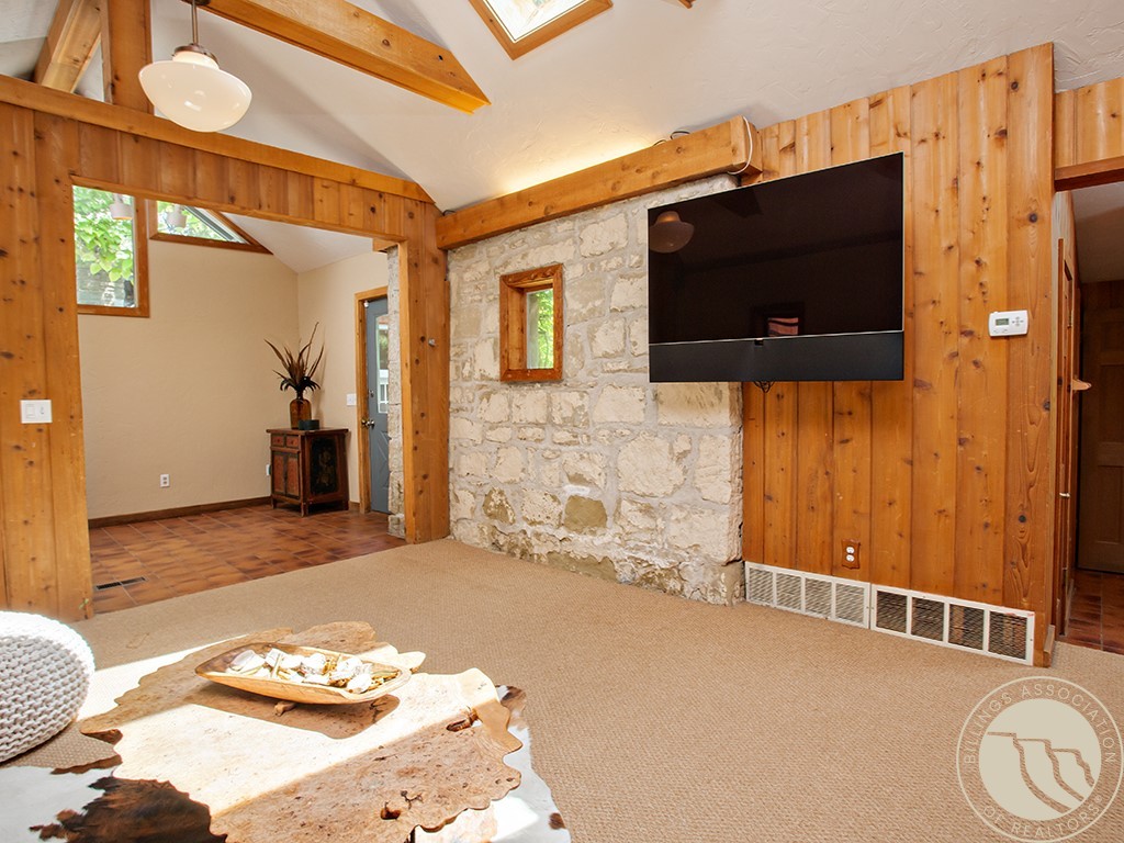 3106 Smokey Lane